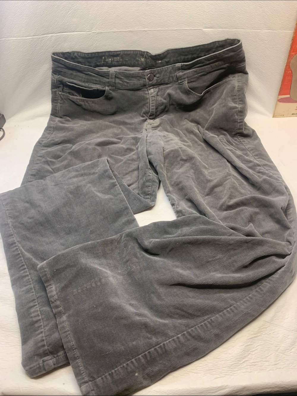 gray Denver Hayes "Mia" mid-rise corduroy pants
 18x32